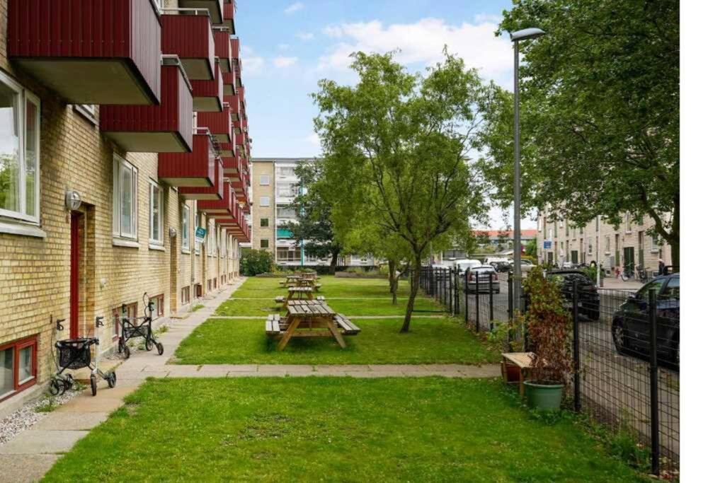 300 M To Metro: 5 Min Airport/12 Min Copenhagen C Apartment ภายนอก รูปภาพ